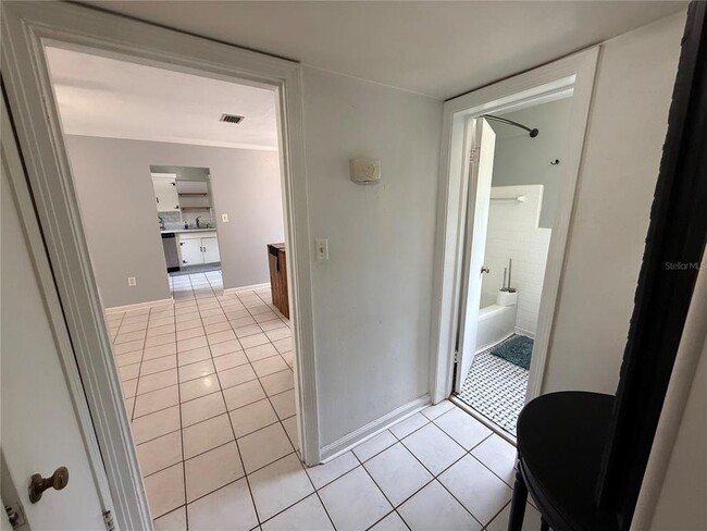 Photo - 313 NW 34th Dr House