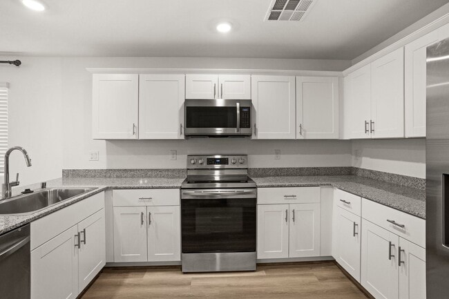 Photo - Beautiful 3 BR 2.5 BA Townhouse built in 2...