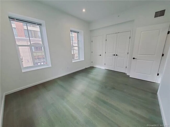 Photo - 36 Atlantic St Unit 404