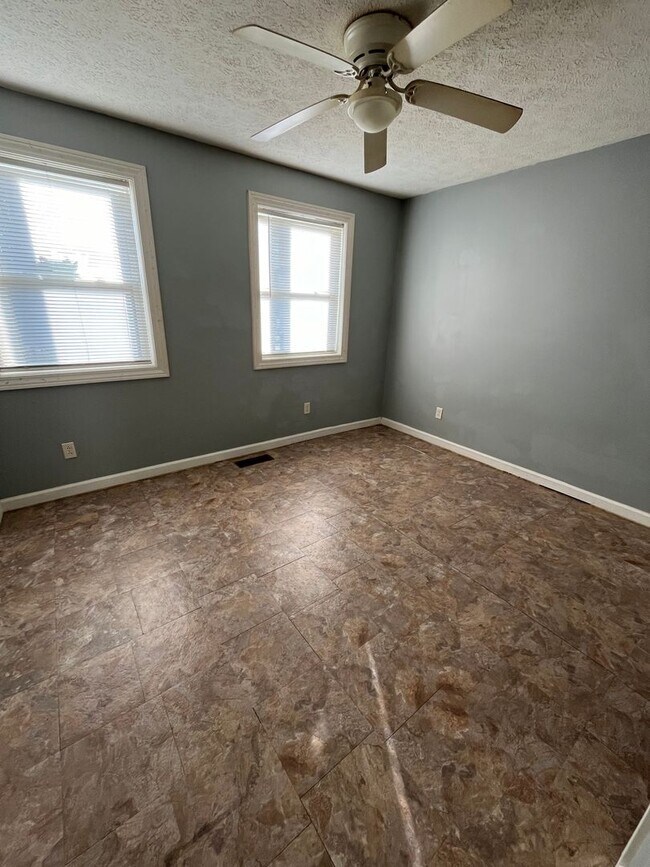 Photo - 604 W. Charles St. Unidad Apt. # 3