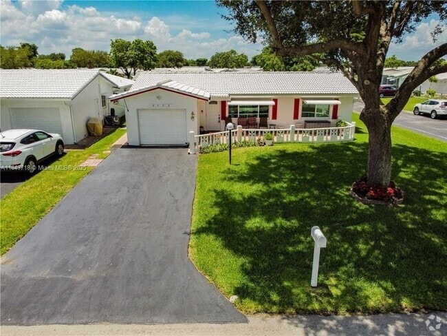 Building Photo - 8552 N Campanelli Blvd Rental