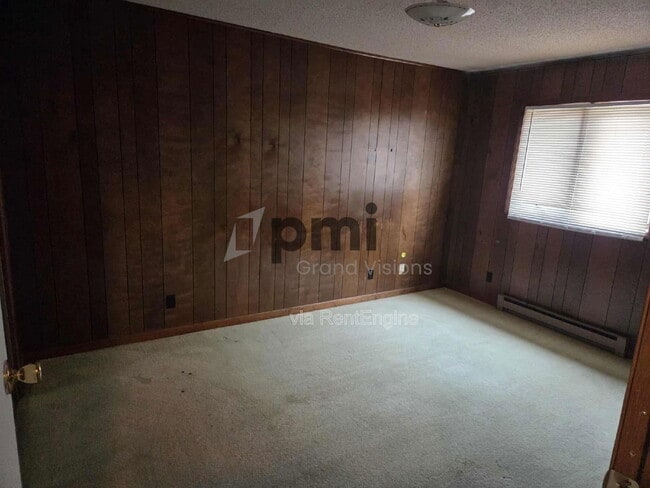 Building Photo - 955 4th St Unit 6