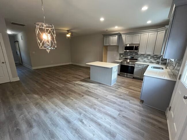 Photo - 1040 McLain Rd