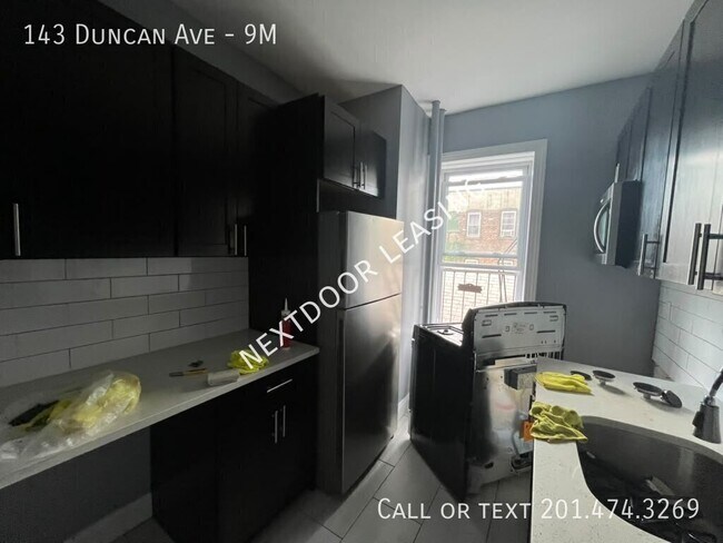 Photo - 143 Duncan Ave Unit 9M