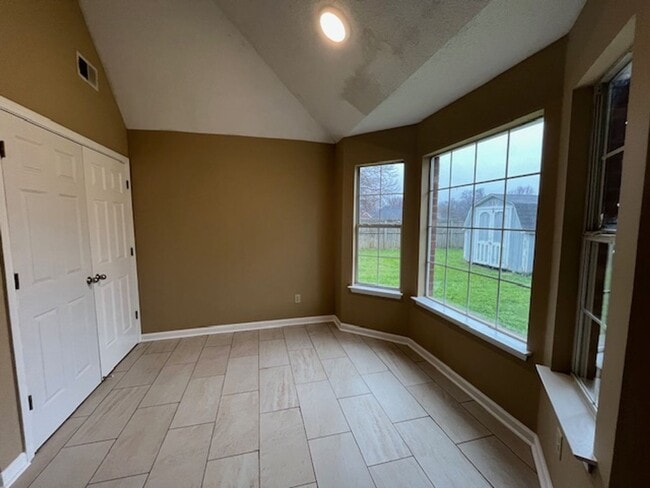 Photo - Renovated 3 Bedroom 2 Bath Home with 2 Car Garage for Rent!!