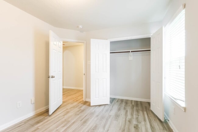 Photo - 21718 Martin Grove Ct