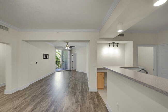 Photo - 533 NE 3rd Ave Unit 531