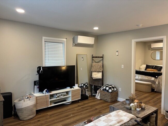 Photo - 309 W Worley St Unidad 101