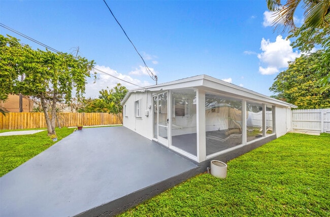 Photo - 5921 NE 1st Ave.