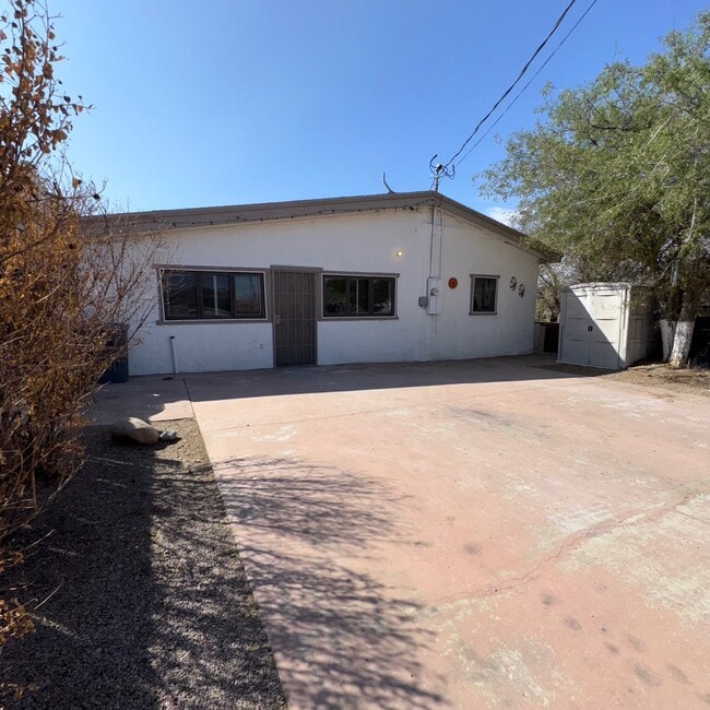 Photo - 621 N Sierra Ave House