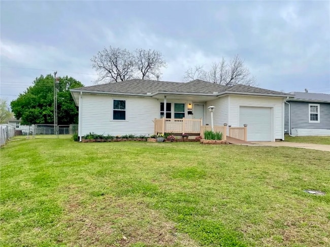 Photo - 1205 E Rose Dr