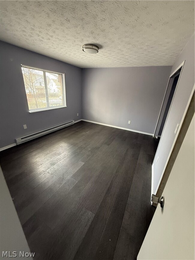 Photo - 662 Sumner St