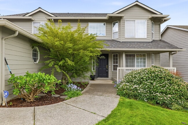 Photo - Elegant Executive Home in Desirable Camas – Minutes to SR-14, I-205 & Vancouver