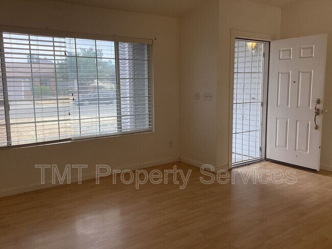 Photo - 8587 New Island Way