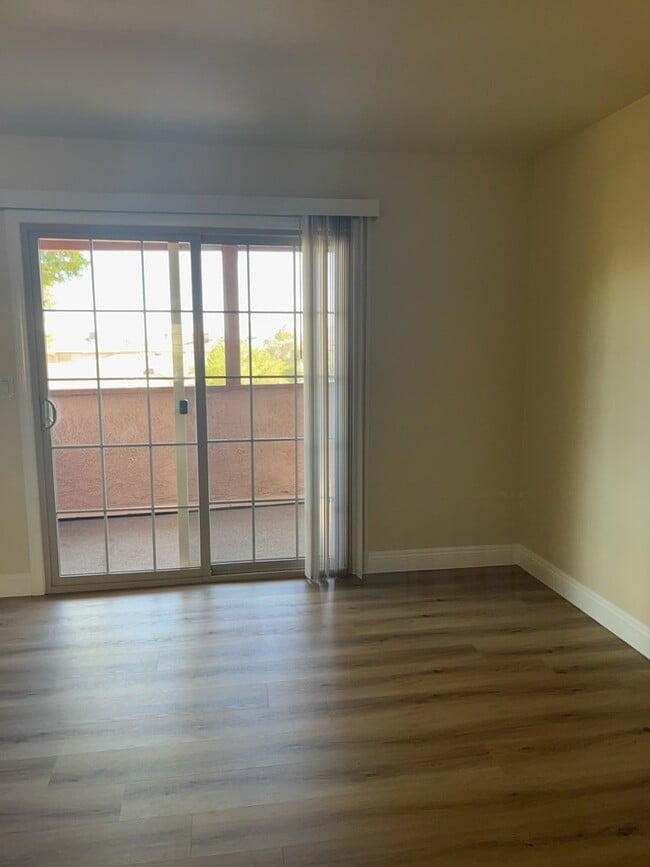 Building Photo - 2753 Kline Cir Unit #3