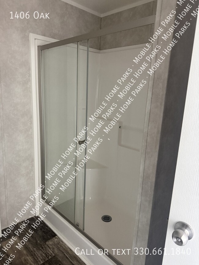 Photo - 1406 Oak-