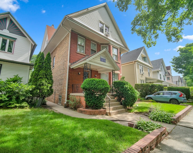 Building Photo - 1029 Garnett Pl Unit House (2025-26 Lease)