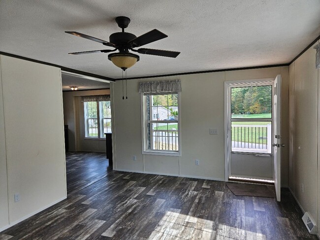 Photo - 22 Boulder Way