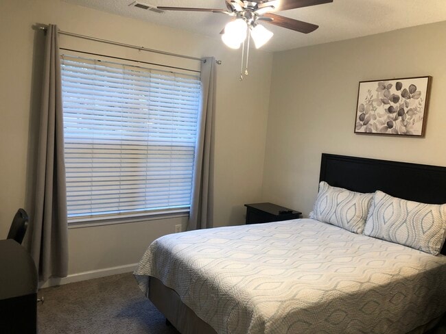 Photo - 5534 Allen Rd E