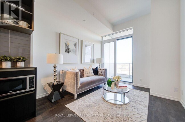 Photo - 1000 Portage Pkwy Unit 1712