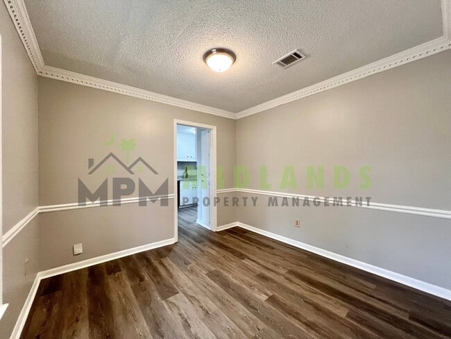 Photo - 237 Devonport Dr