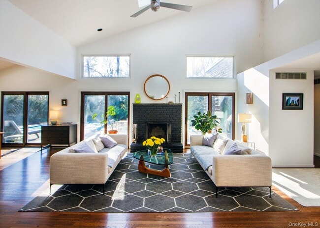 Photo - 5 Southwood Ln