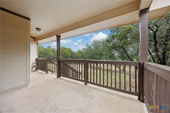 Photo - 1135 Twisted Oak Ct