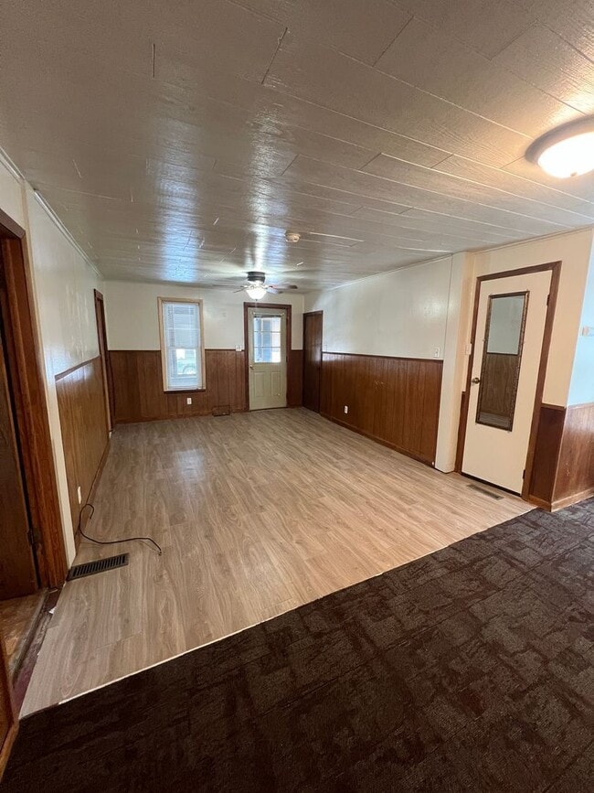 Photo - 32 5th Ave Unidad 32 5th Ave 1st Floor Gloversville NY 12078