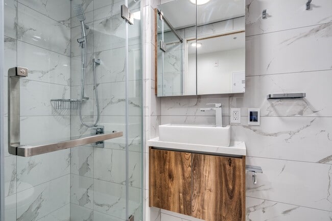 Photo - 1170 Barclay St Unit 206