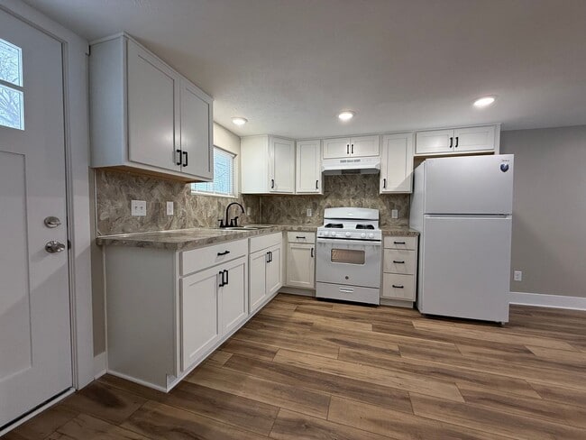 Photo - Like New! - 1 Bedroom Home in Muskegon