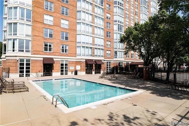 Building Photo - 250 E Harbortown Dr Unit 1011