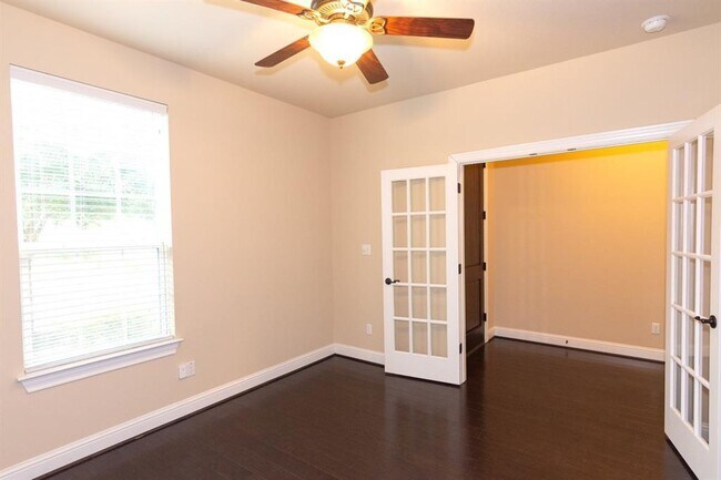 12004 Versante Cir