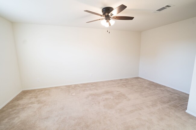 Photo - 140 Waxberry Dr