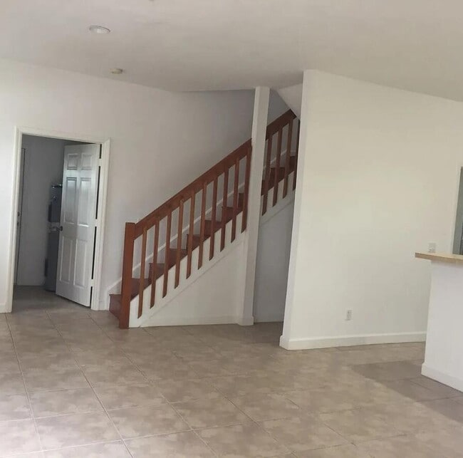 Photo - 1367 Periwinkle Pl