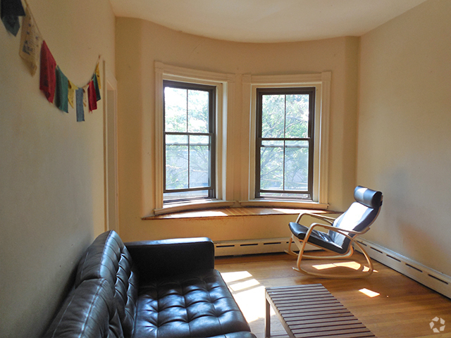 Building Photo - 88 Willow St Unit 03 Rental
