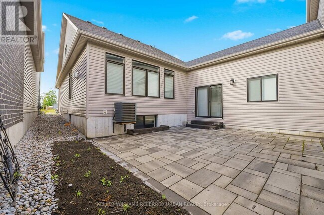 Photo - 70a Riverstone Wy