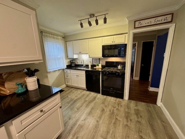 Photo - 6735 Dale Ave