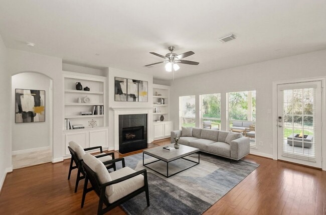 Photo - 4119 Pembrooke Way Dr