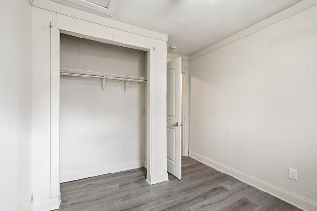 Photo - 140 Ambroise St