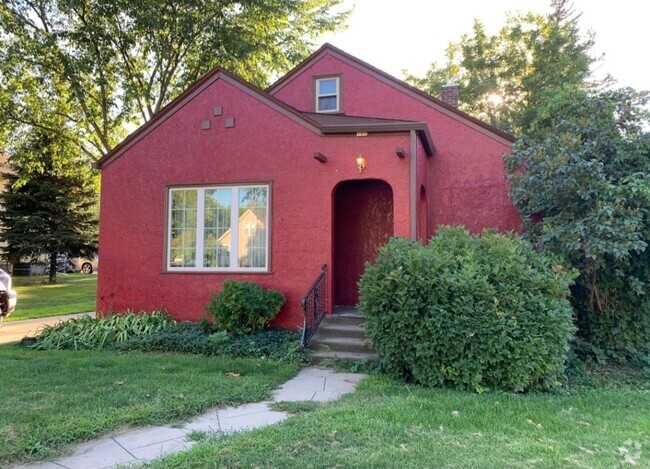 Building Photo - 709 Medary Ave Unit Red House