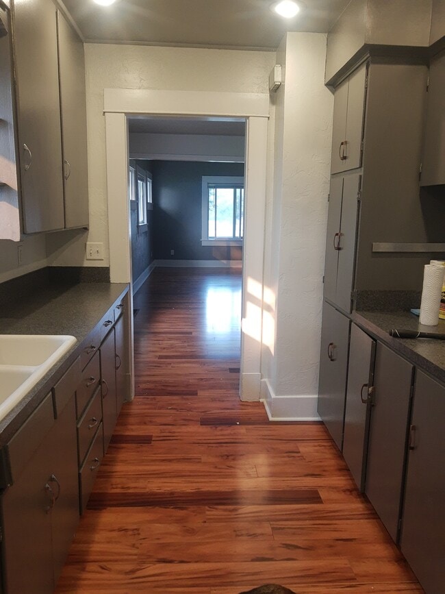 Photo - 1520 N Hayes Ave Unit 1520