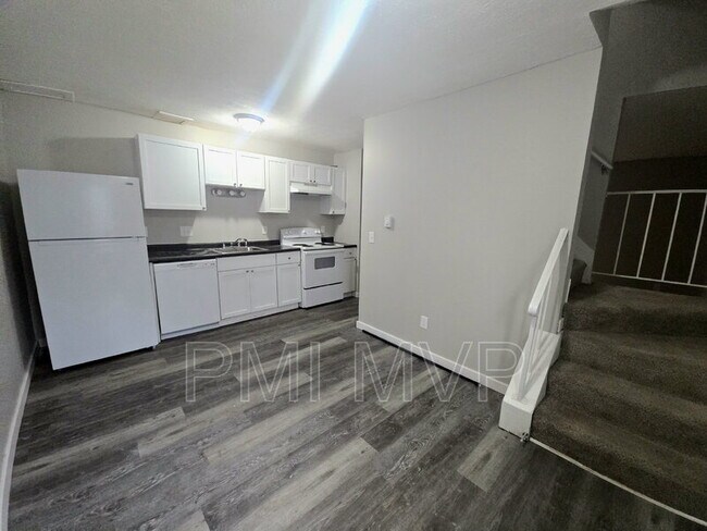 Photo - 2767 Wedge St