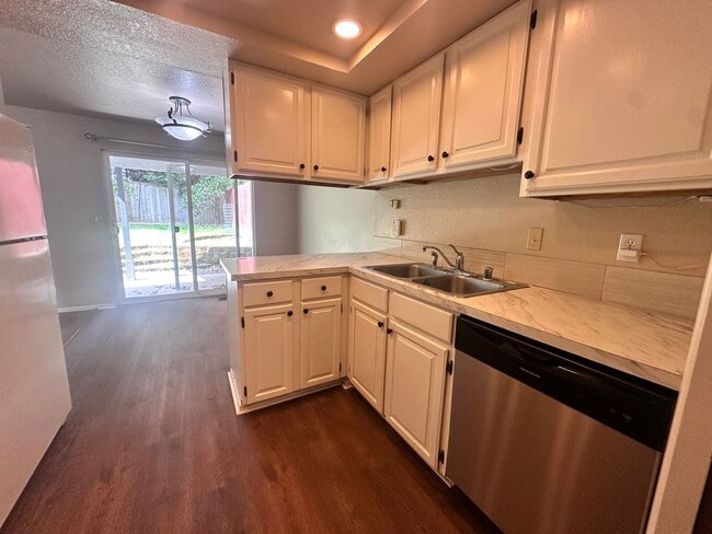 Photo - Charming Bellevue Rental – Available May 1st!