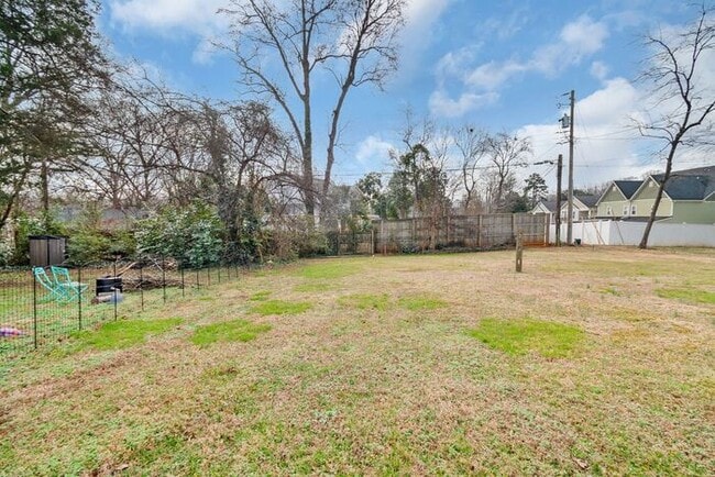 Photo - Gorgeous 2BR/1BA Duplex near Selwyn and Park Rd Hotspots!