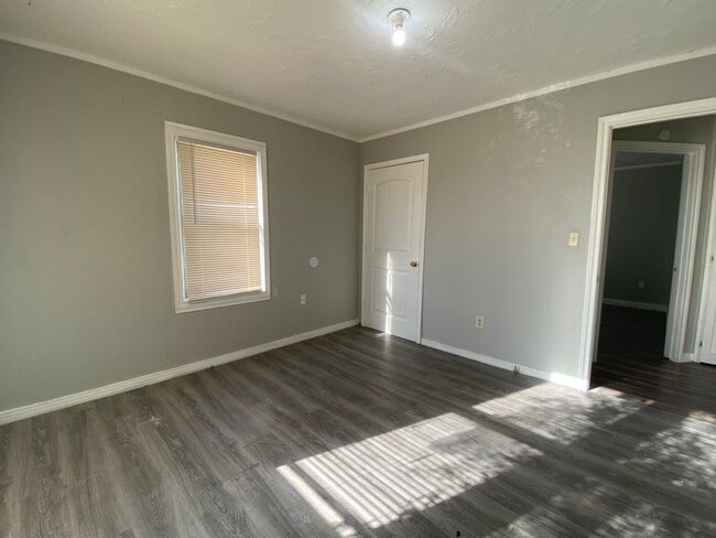Photo - 2 bed 1 bath now available near Chatman Park