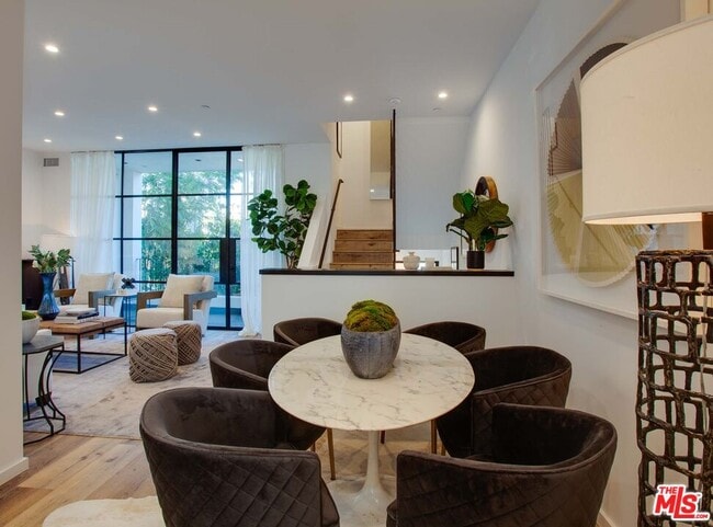 Photo - 1256 N Las Palmas Ave