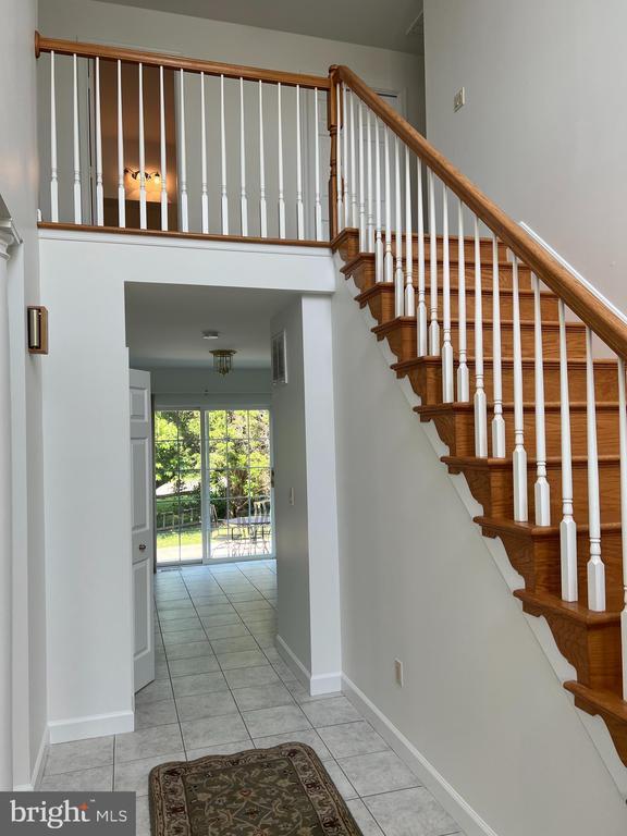 Photo - 308 Queens Ct