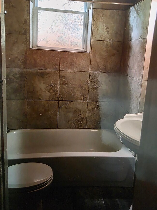 Photo - 735 E Mitchell Ave Unit 2nd floor