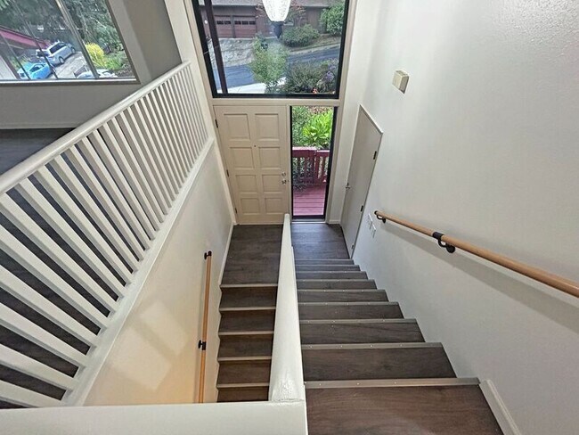 Photo - 505 Empress Ave