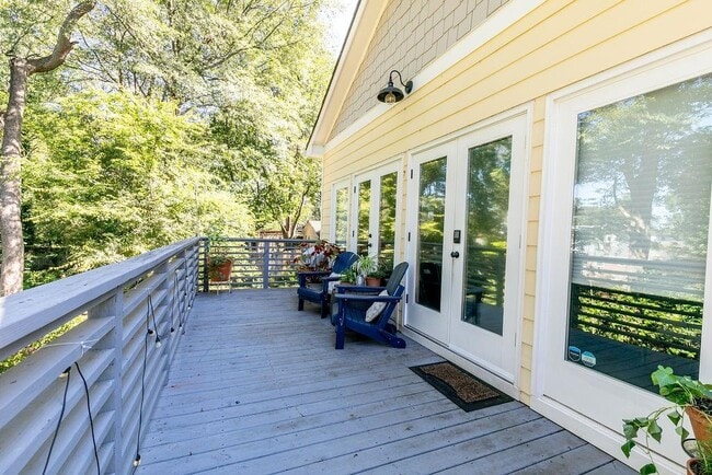 Photo - 1084 Sanders Ave SE Unit B